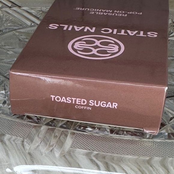 Static Nails Toasted Sugar Coffin Reusable Nails - Picture 4 of 4